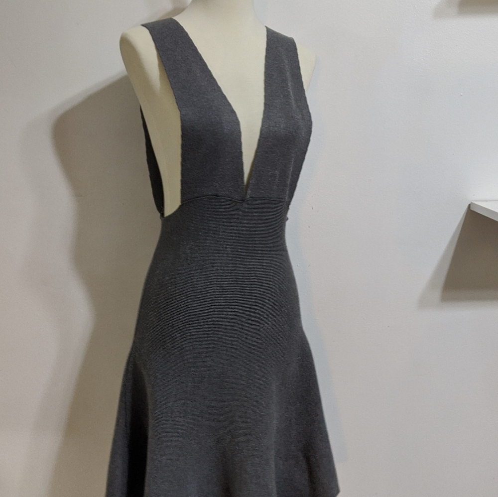 Super cute dress. - Picture 2 of 4